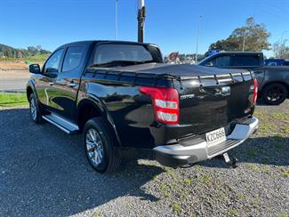 2017 Mitsubishi Triton - Thumbnail