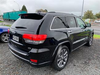 2020 Jeep Grand Cherokee - Thumbnail