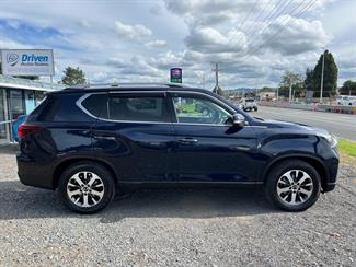 2022 Ssangyong Rexton - Thumbnail