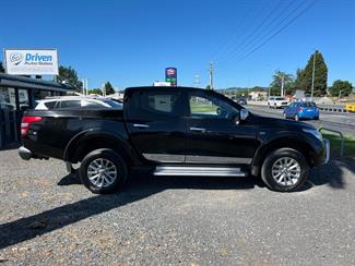 2015 Mitsubishi Triton - Thumbnail