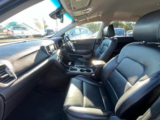 2017 Kia Sportage - Thumbnail