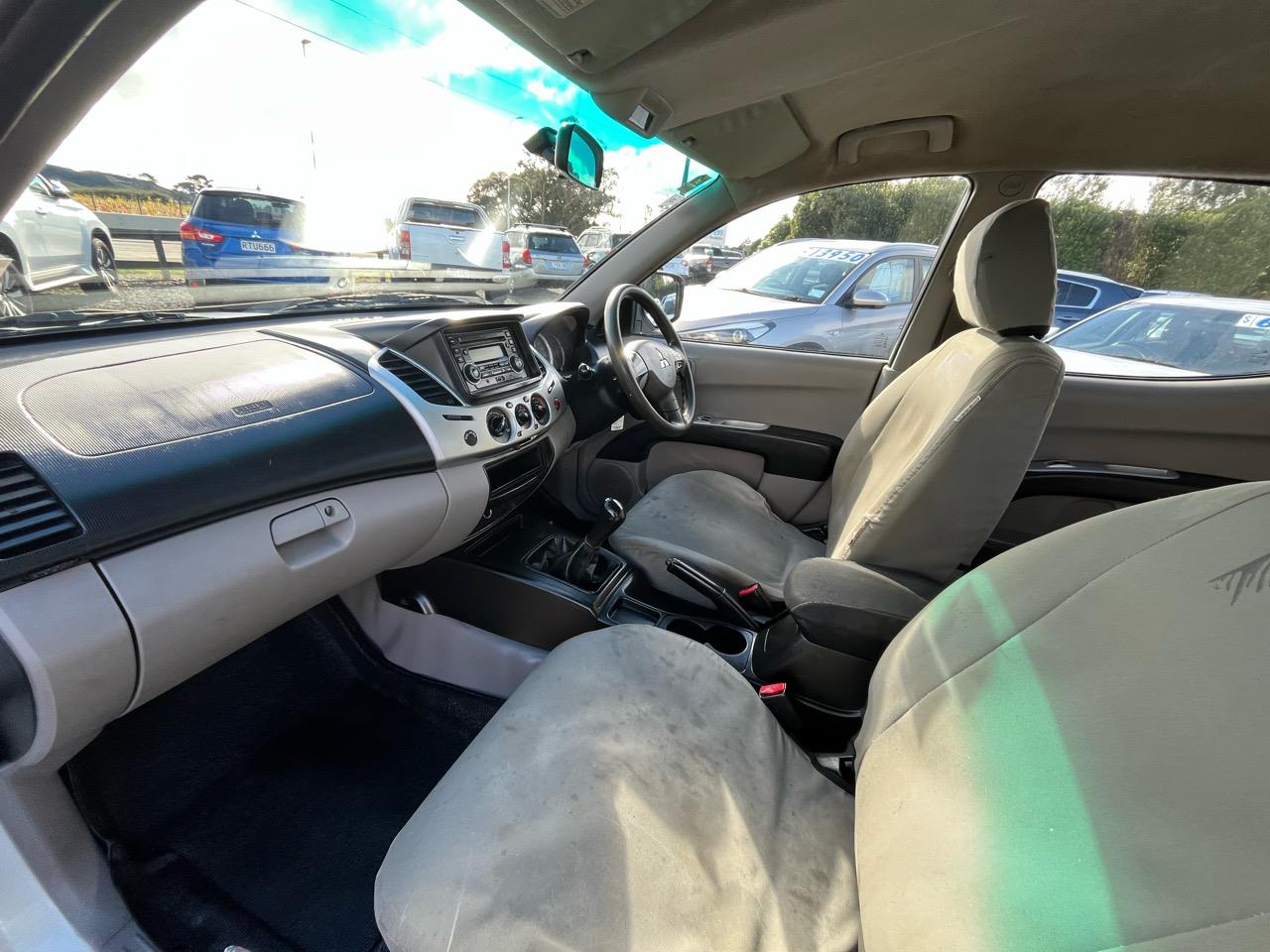 2012 Mitsubishi Triton