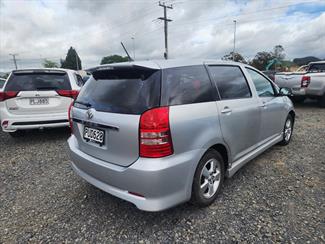 2009 Toyota Wish - Thumbnail