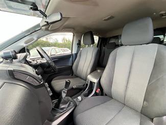 2016 Isuzu D-Max - Thumbnail
