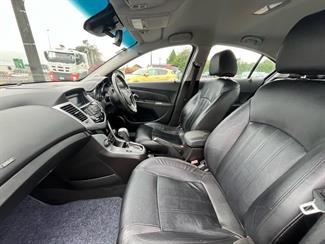 2011 Holden Cruze - Thumbnail