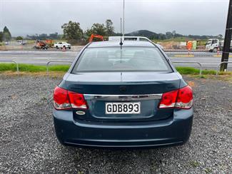 2011 Holden Cruze - Thumbnail
