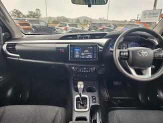 2017 Toyota Hilux - Thumbnail