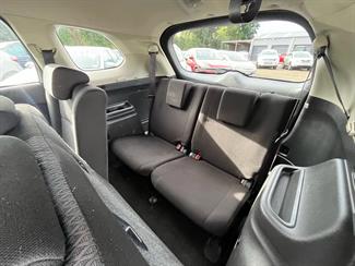 2016 Mitsubishi Outlander - Thumbnail