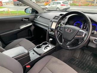 2017 Toyota Camry - Thumbnail