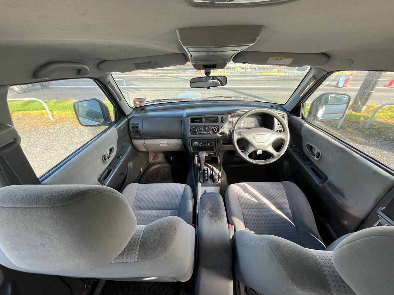 2004 Mitsubishi Challenger