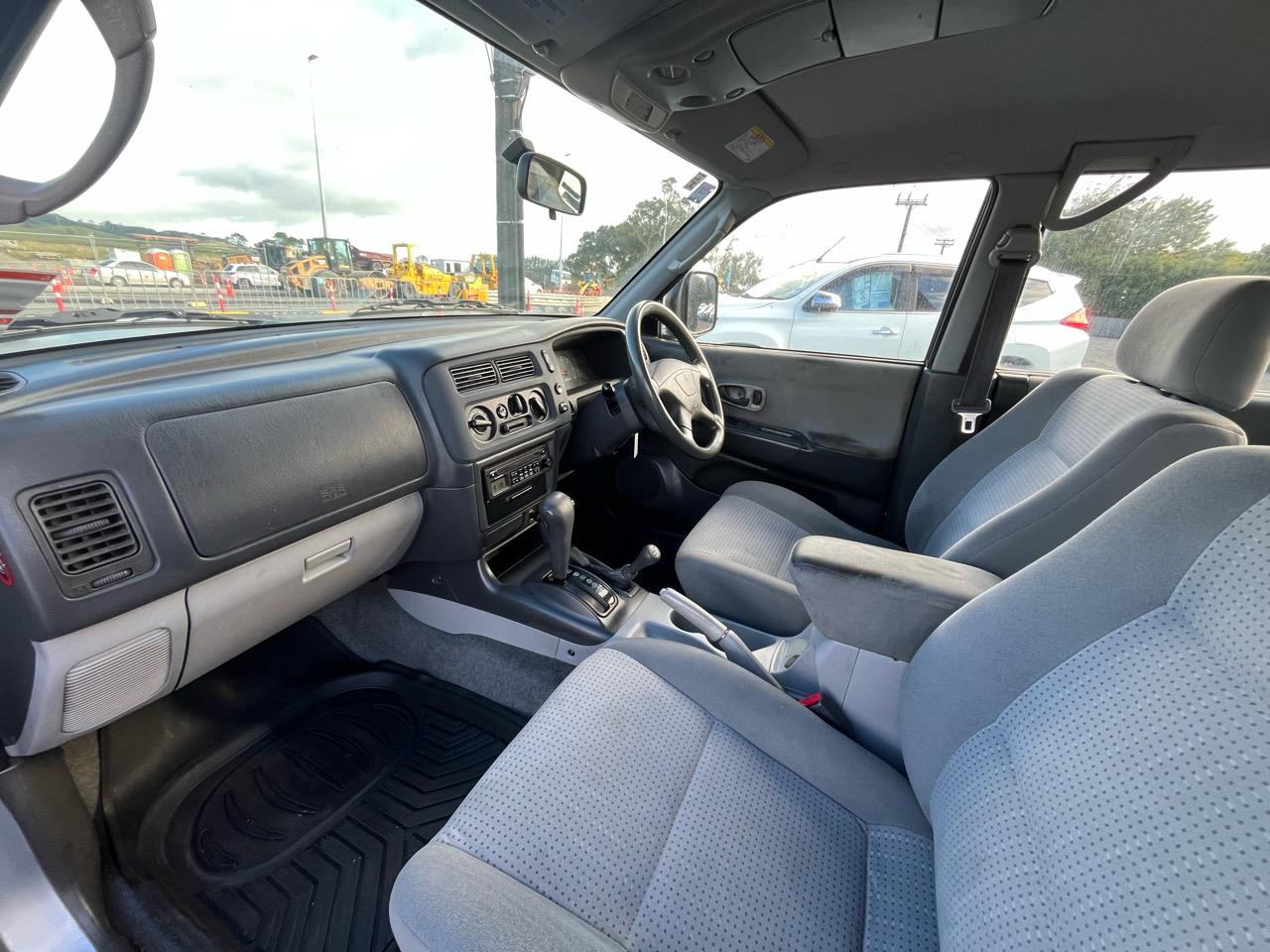 2004 Mitsubishi Challenger