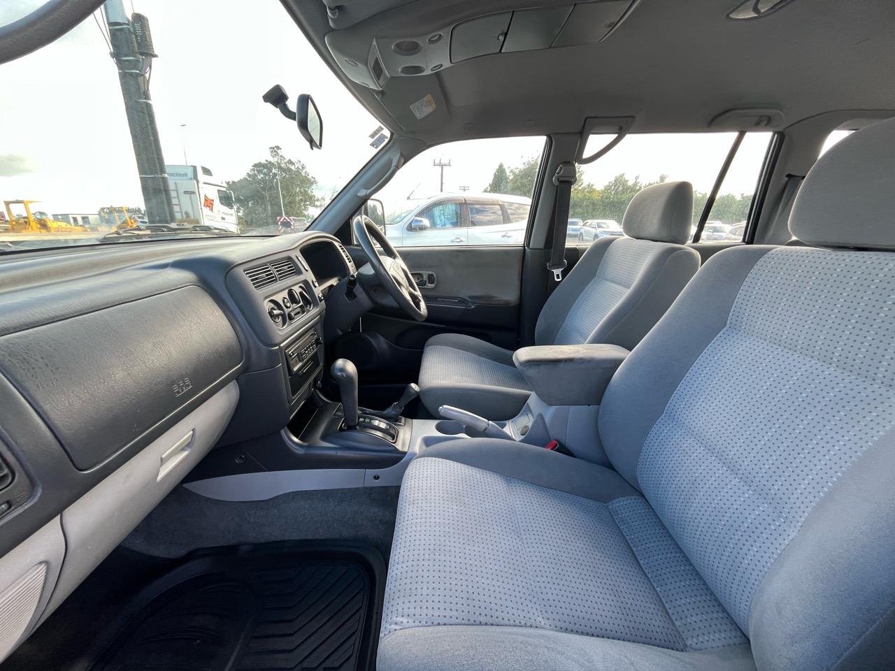 2004 Mitsubishi Challenger