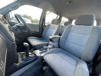 2004 Mitsubishi Challenger - Thumbnail