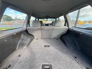 2004 Mitsubishi Challenger - Thumbnail