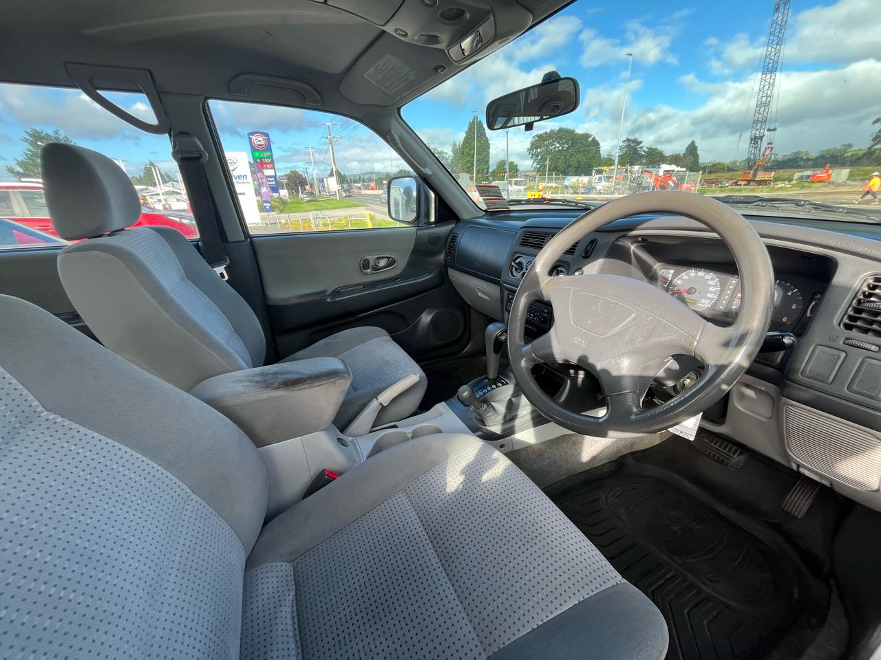 2004 Mitsubishi Challenger