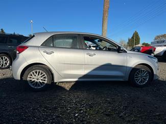 2018 Kia Rio - Thumbnail
