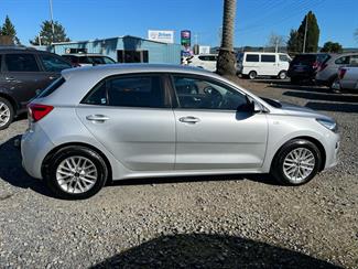 2018 Kia Rio - Thumbnail