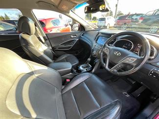 2016 Hyundai Santa Fe - Thumbnail