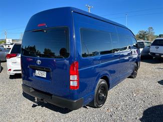 2017 Toyota Hiace - Thumbnail