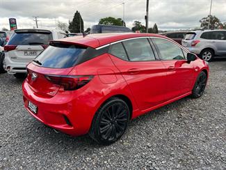 2018 Holden Astra - Thumbnail