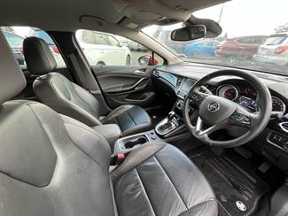 2018 Holden Astra - Thumbnail