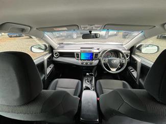 2015 Toyota RAV4 - Thumbnail