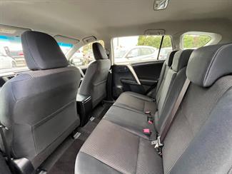 2015 Toyota RAV4 - Thumbnail