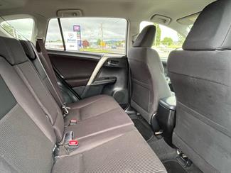 2015 Toyota RAV4 - Thumbnail