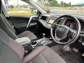 2015 Toyota RAV4 - Thumbnail