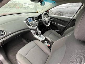 2014 Holden Cruze - Thumbnail