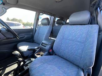 2002 Toyota Land Cruiser Prado - Thumbnail