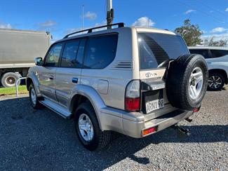 2002 Toyota Land Cruiser Prado - Thumbnail