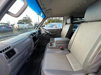 2014 Mazda Bongo - Thumbnail