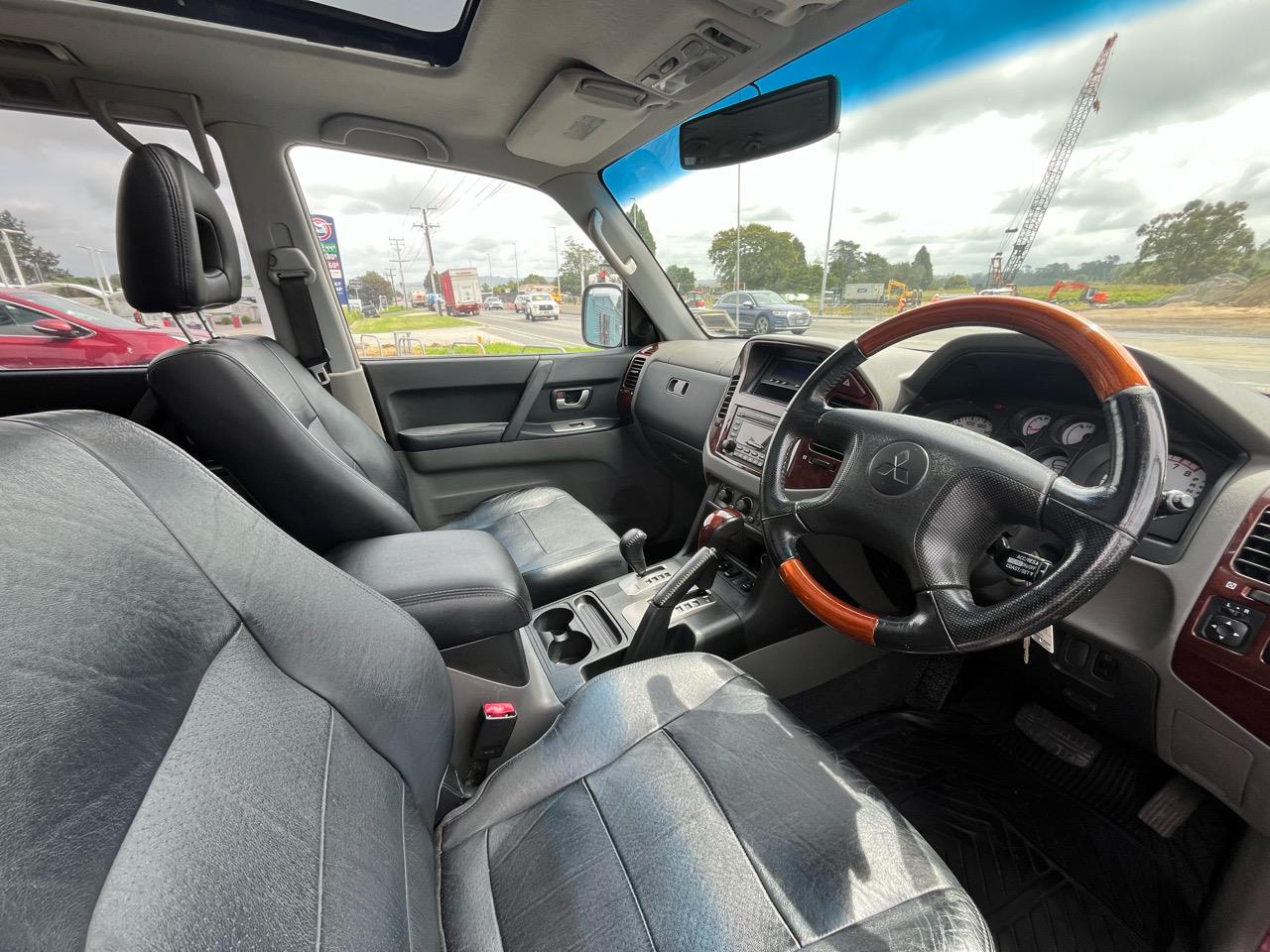 2005 Mitsubishi Pajero