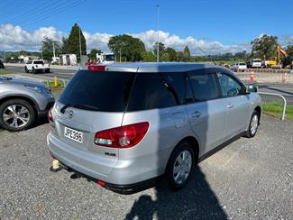 2006 Nissan Wingroad - Thumbnail