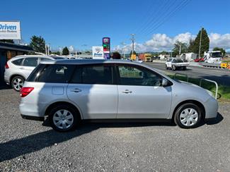 2006 Nissan Wingroad - Thumbnail