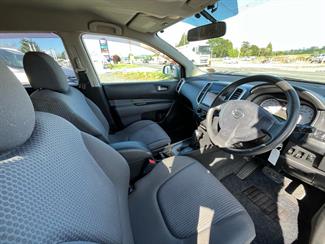 2006 Nissan Wingroad - Thumbnail