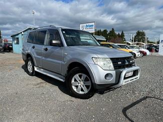 2007 Mitsubishi Pajero - Thumbnail