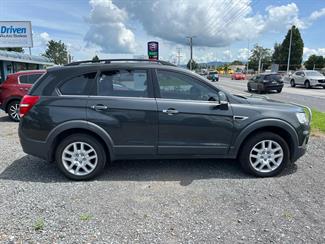 2017 Holden Captiva - Thumbnail