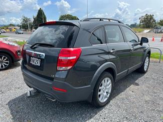 2017 Holden Captiva - Thumbnail