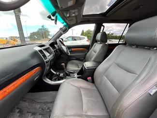 2006 Toyota Landcruiser - Thumbnail