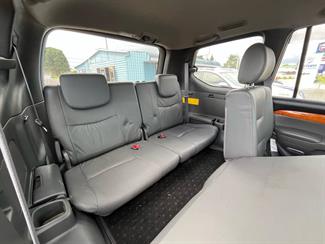 2006 Toyota Landcruiser - Thumbnail