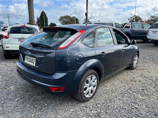 2010 Ford Focus - Thumbnail