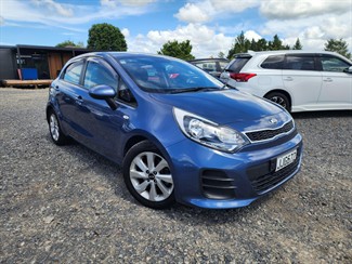 2015 Kia Rio - Thumbnail