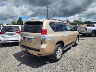 2012 Toyota Landcruiser Prado - Thumbnail