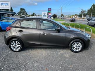 2014 Mazda 2 - Thumbnail