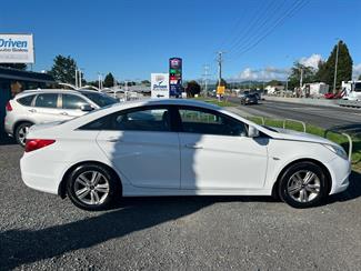 2013 Hyundai I45 - Thumbnail