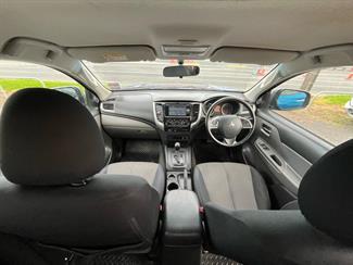 2015 Mitsubishi Triton - Thumbnail