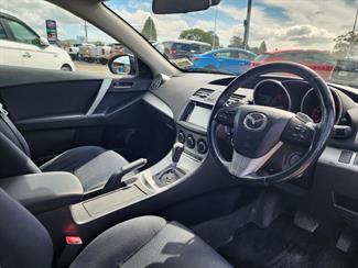 2010 Mazda Axela - Thumbnail