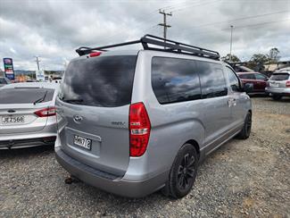 2014 Hyundai Imax - Thumbnail